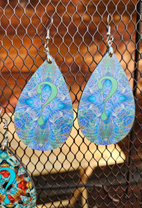 SAMPLE: Wooden Saphira Dripper Earrings