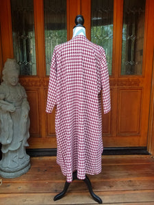 LARGE LULAROE HOUNDSTOOTH DUSTER